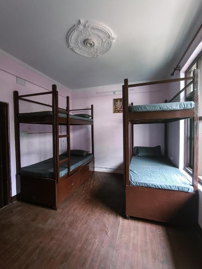 Hostel Who Needs Map Mcleodganjマクロード・ガンジ エクステリア 写真